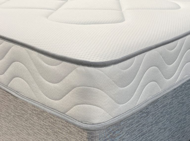 Kinder Reflex Mattresses - Image 2